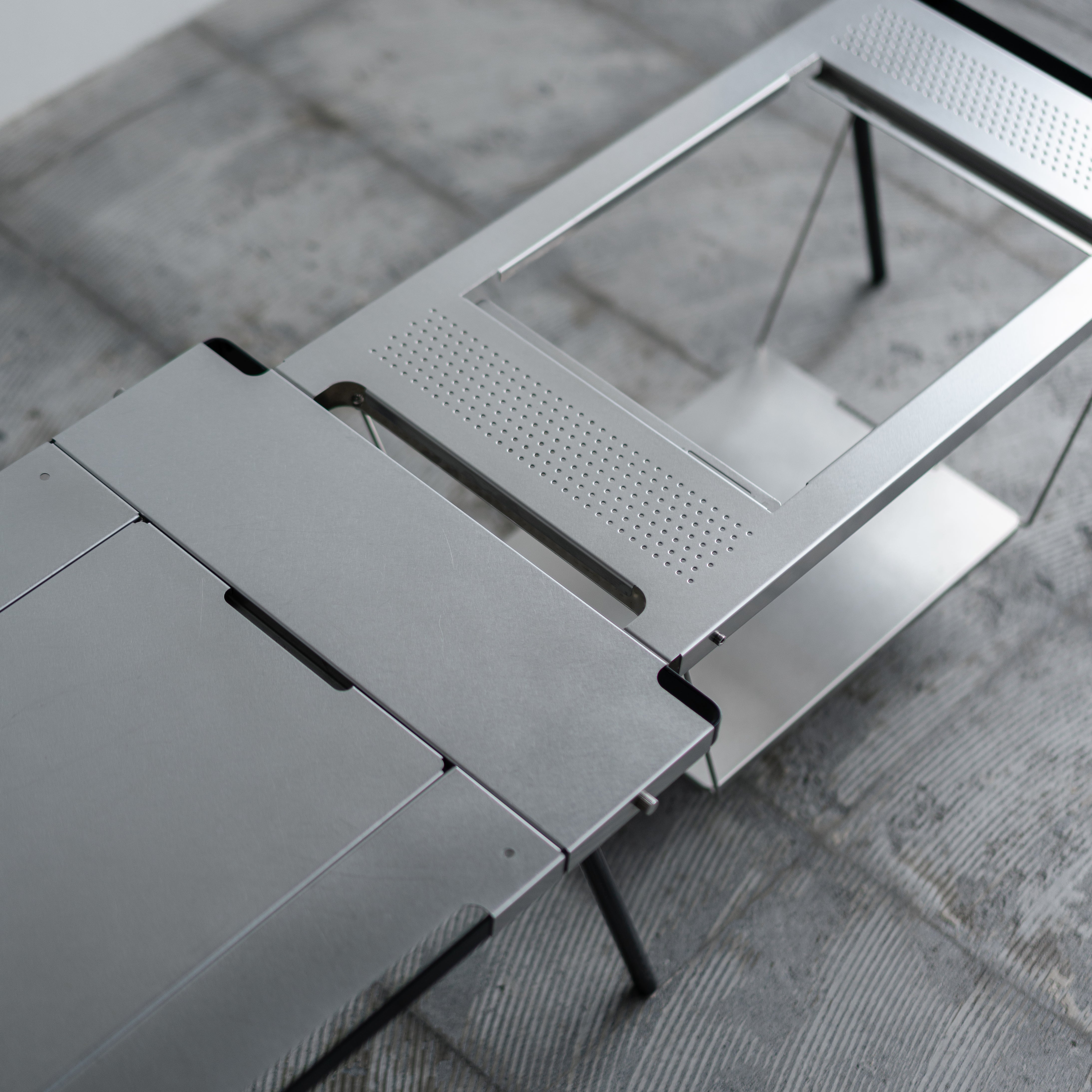 Side frame