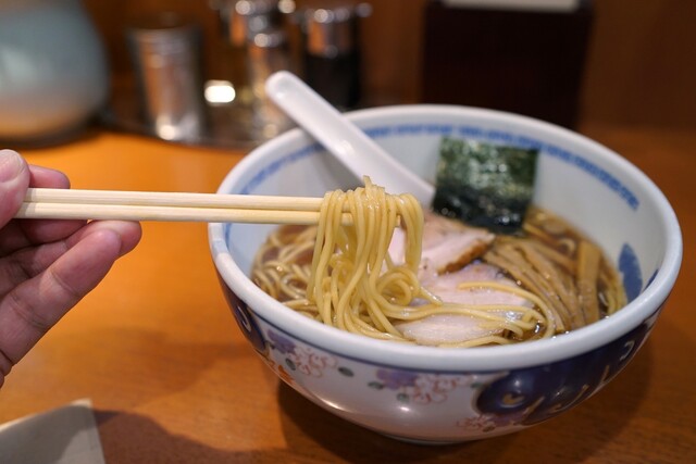 たけちゃんにぼしらーめん - 調布/ラーメン | 食べログ