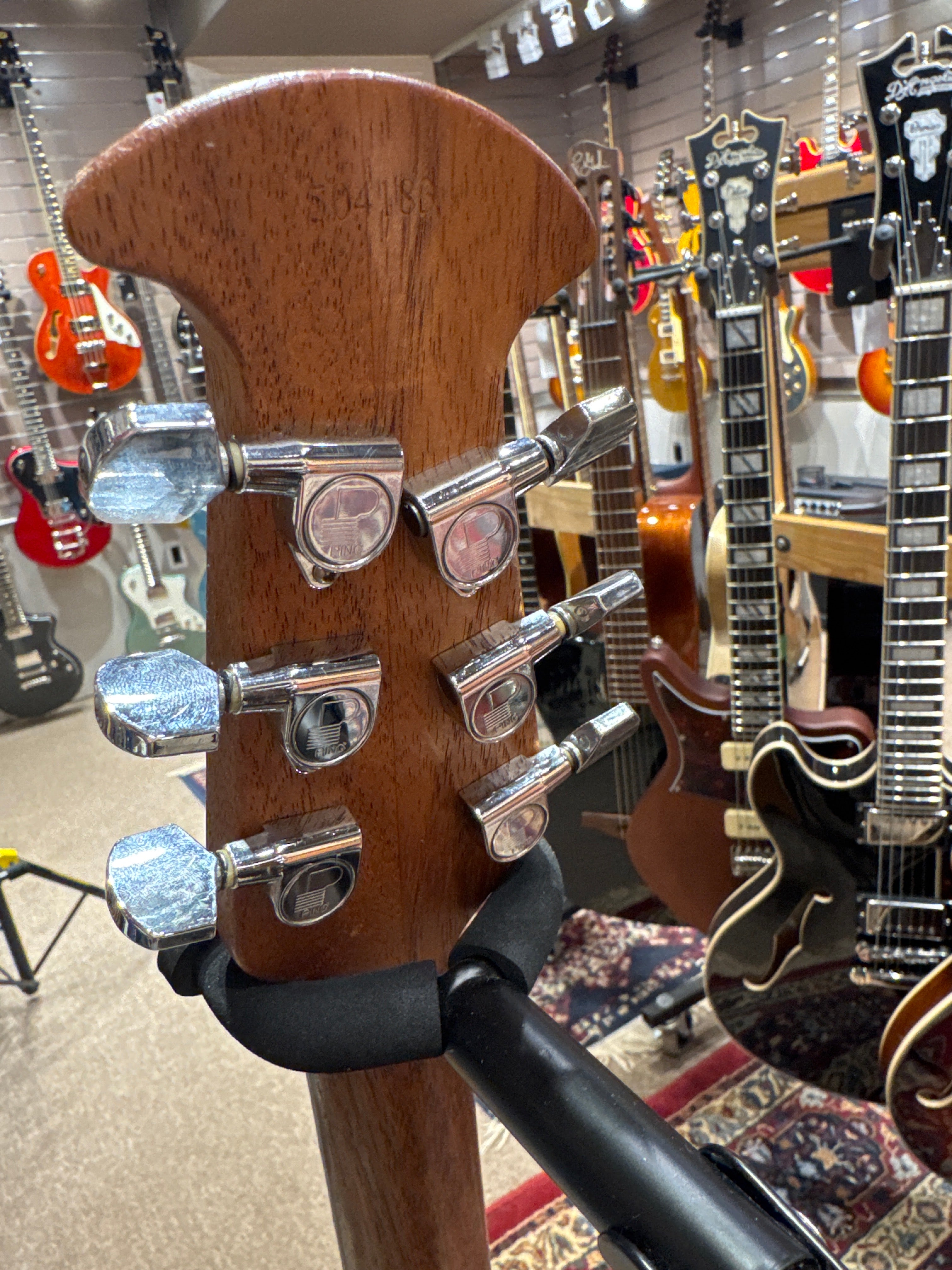 Ovation Standard Balladeer 1861 - Excellent – The Guitar Boutique