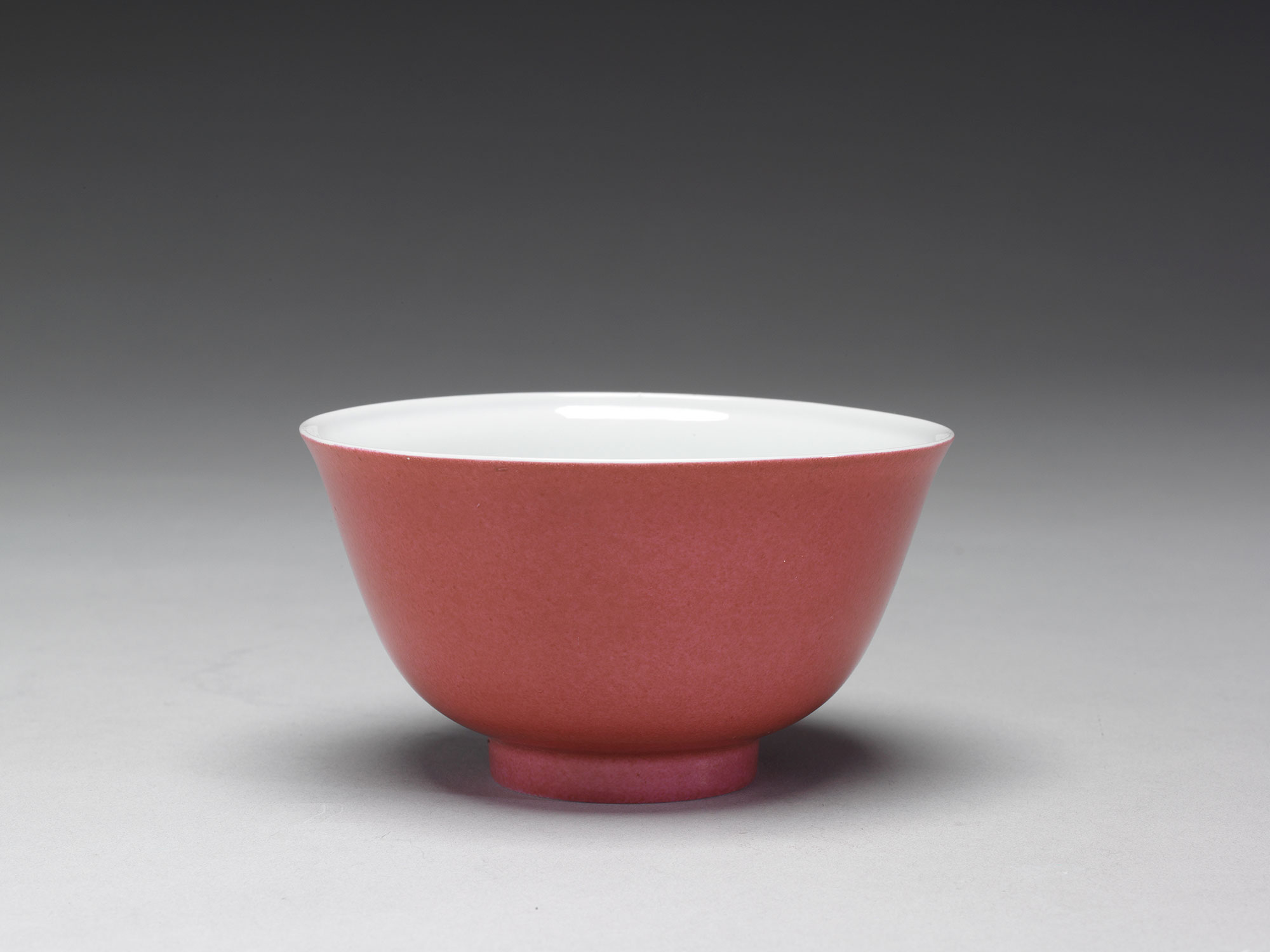 風格の物語──康熙御製琺瑯彩磁器特別展-皇帝の実験室でできた試作品