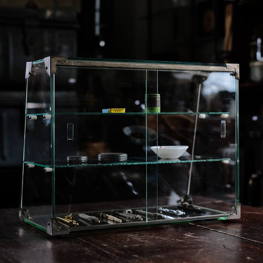 ガラスのショーケース – zakka store towi