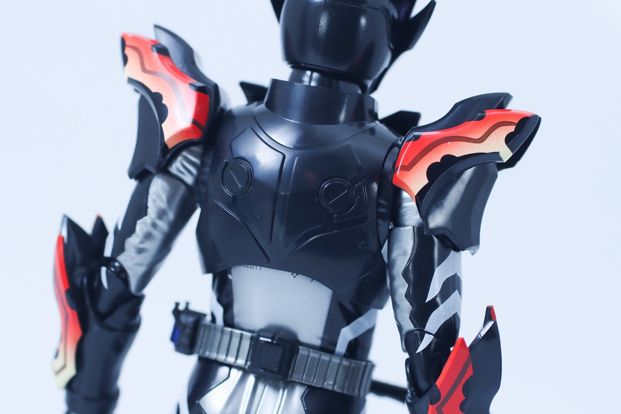 S.H.フィギュアーツ 仮面ライダービターガヴ スパーキングミフォーム