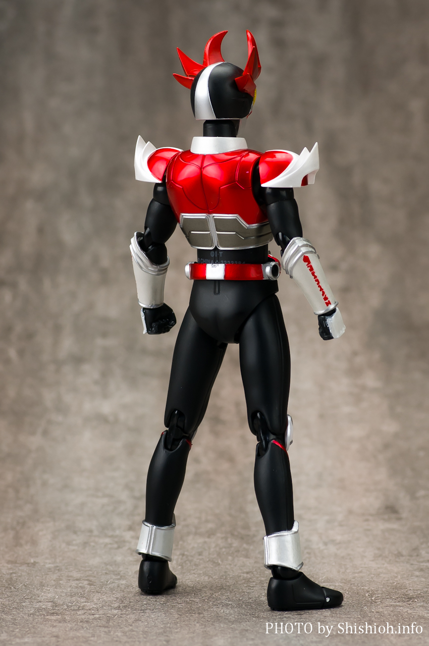 k123 仮面ライダーアギト シャイニングフォーム S.H.フィギュアーツ