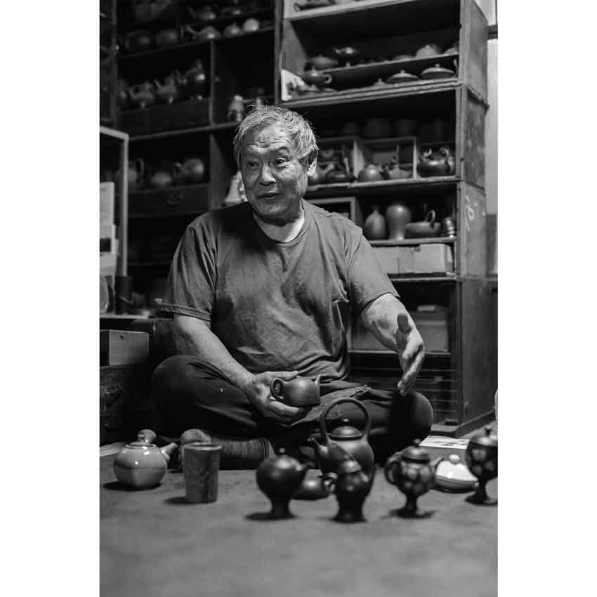 楽天市場】急須 常滑焼 伝統工芸士 益規 黒カット切立茶注 村田益規作