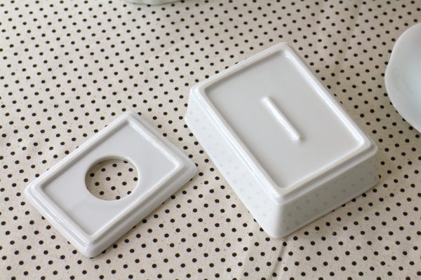 楽天市場】《全国送料無料》陶器製ティッシュボックス シンプル