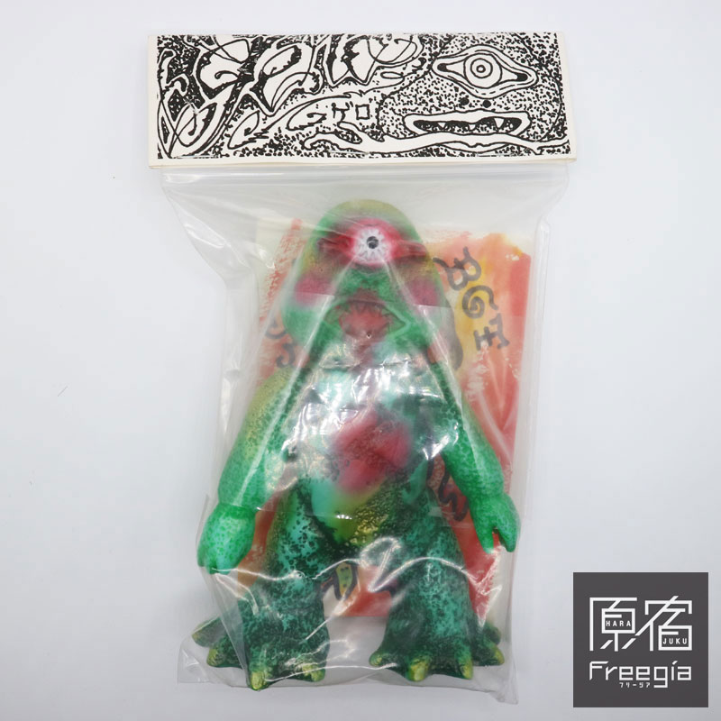 楽天市場】izumonster(イズモンスター) BLOOD GUTS TOYS x SLAVE ONE