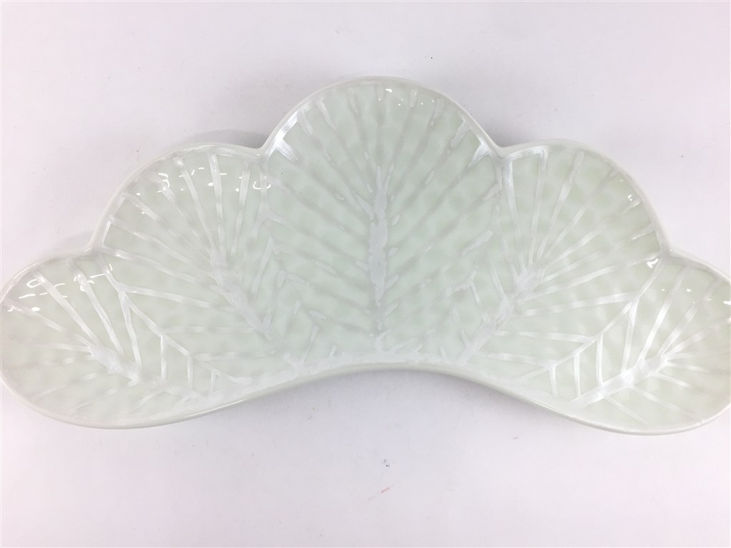 楽天市場】有田焼 幸楽窯 松葉形 前菜皿 (白・金 / 白・銀 / 茶緑 / 茶