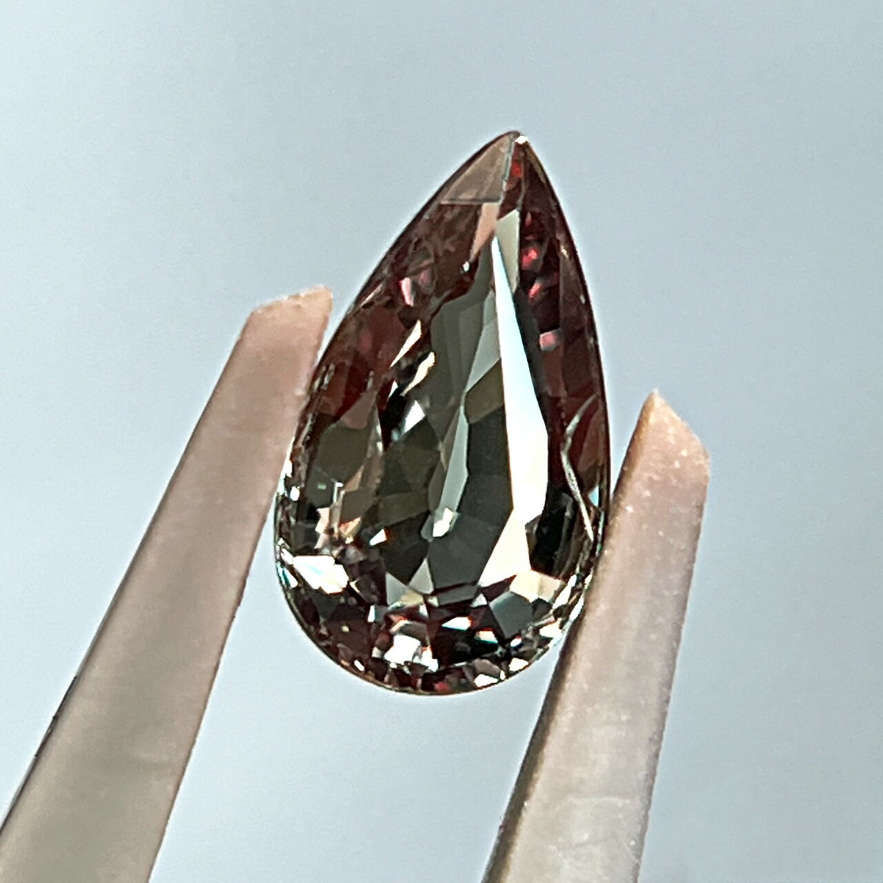 楽天市場】【カラーチェンジ】ガーネット ベキリー産 0.85ct ルース