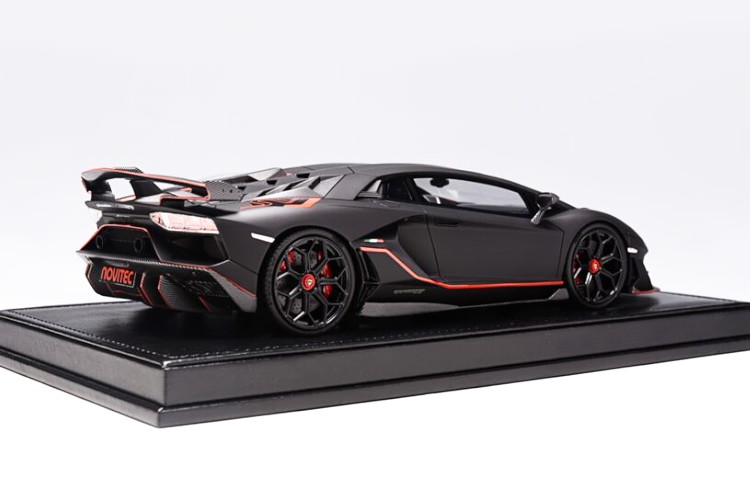楽天市場】Ivy Models 1/18 ランボルギーニ アヴェンタドール SVJ