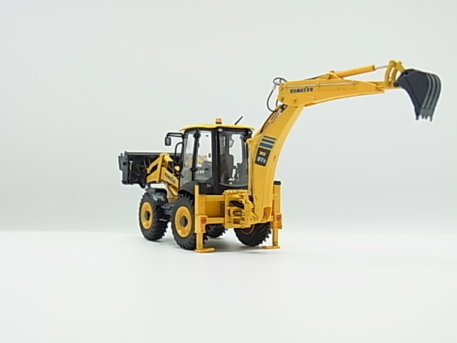 楽天市場】ユニバーサルホビーズ 1/50 コマツ バックホーローダー