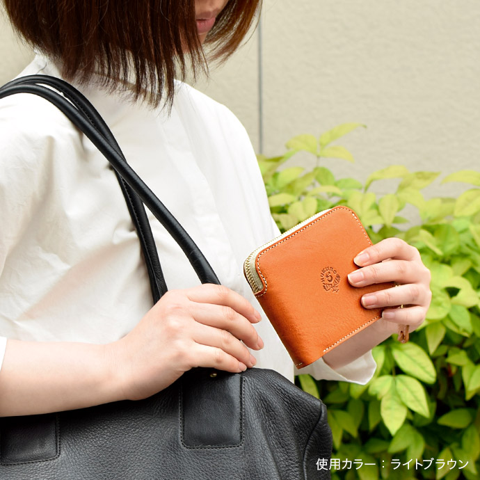 楽天市場】二つ折り 財布 大きく開く小さな財布 本革 栃木 レザー