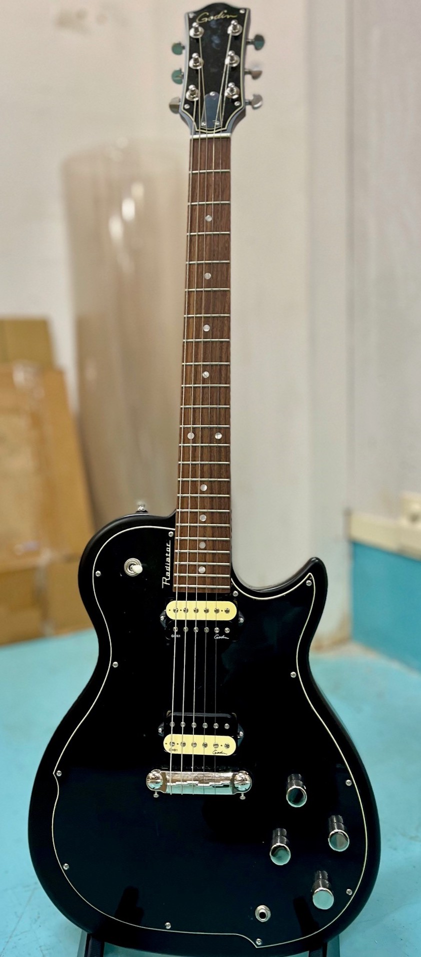 楽天市場】Godin Radiator BK ギター ギタリスト 黒 ブラック エレキ