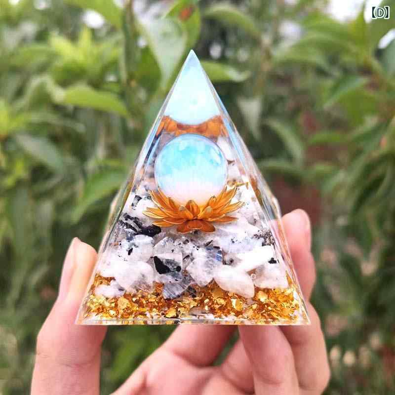 楽天市場】置物 ピラミッド 蓮 クリスタル レジン オブジェ 球体 卓上