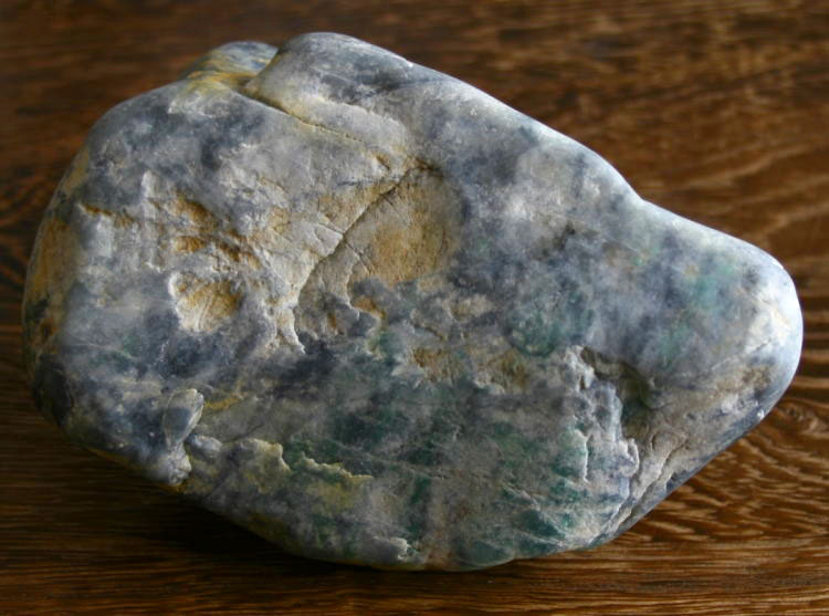 楽天市場】糸魚川翡翠原石 G00177 130mm*82mm*60mm : 糸魚川ヒスイの店