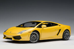 オートアート 1/18 ランボルギーニ ガヤルド LP560-4 (模型) 価格比較