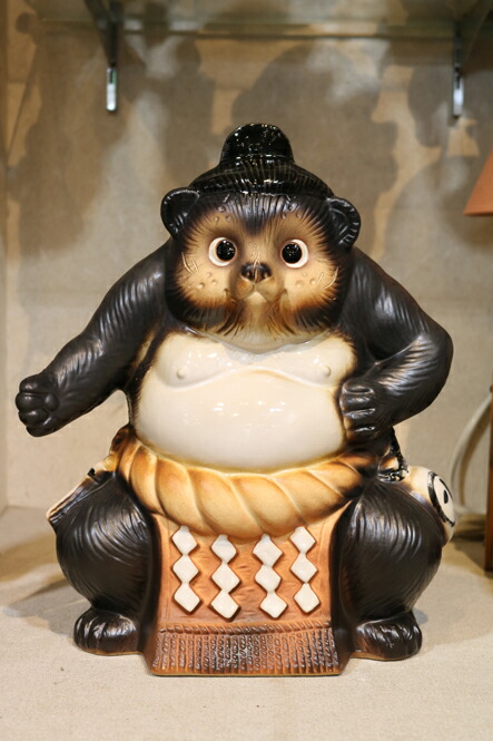 楽天市場】【10%OFF】横綱狸11号信楽焼 陶器 置物 たぬき 開店祝い
