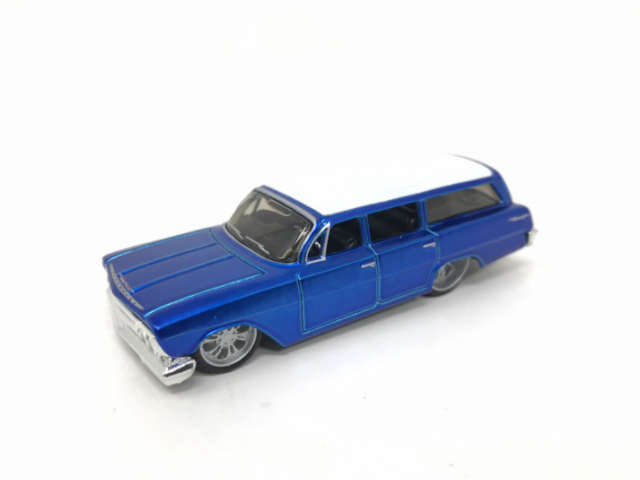 楽天市場】Maisto Design Classics 4 Pack 1:64 Scale Chevrolet Ford