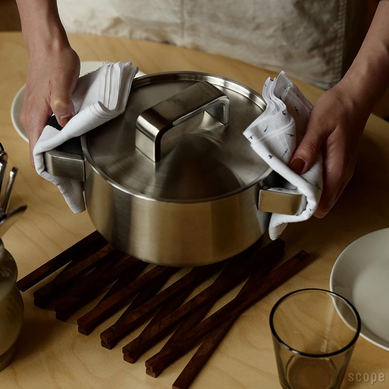 楽天市場】イッタラ / ツールズ キャセロール 2L [iittala Tools