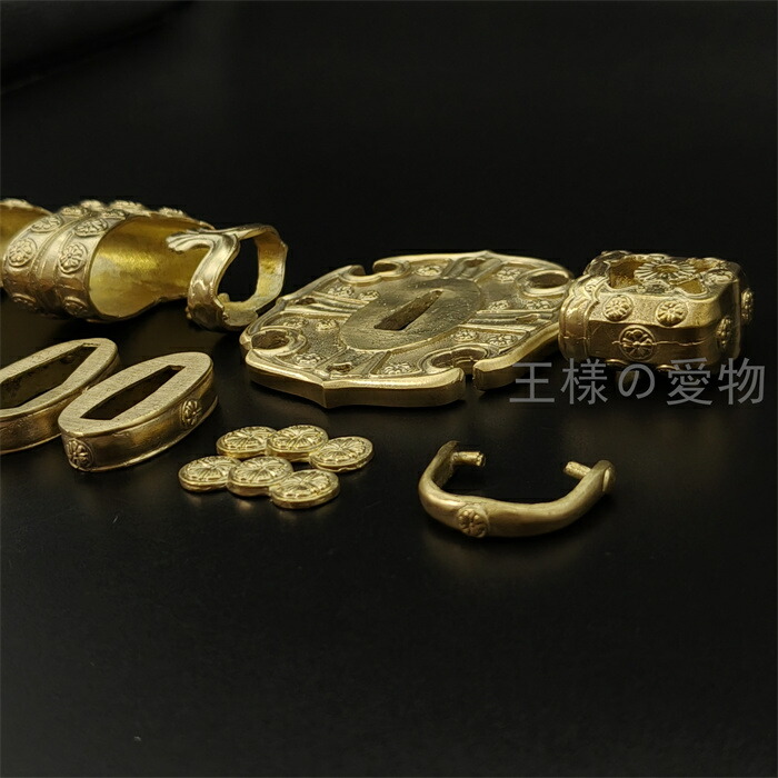 楽天市場】太刀金具 桜紋 刀鍔 目貫 縁頭 切羽 鐺 柄鞘一式金具 銅製
