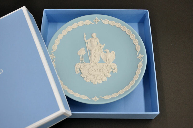 楽天市場】ウェッジウッド(WEDGWOOD)イヤープレート2020[スタンド(皿