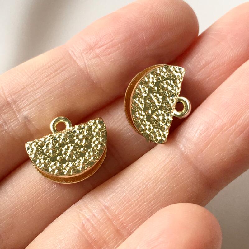 楽天市場】【2個】アクセサリーパーツ デザイン ワニカン 模様入り
