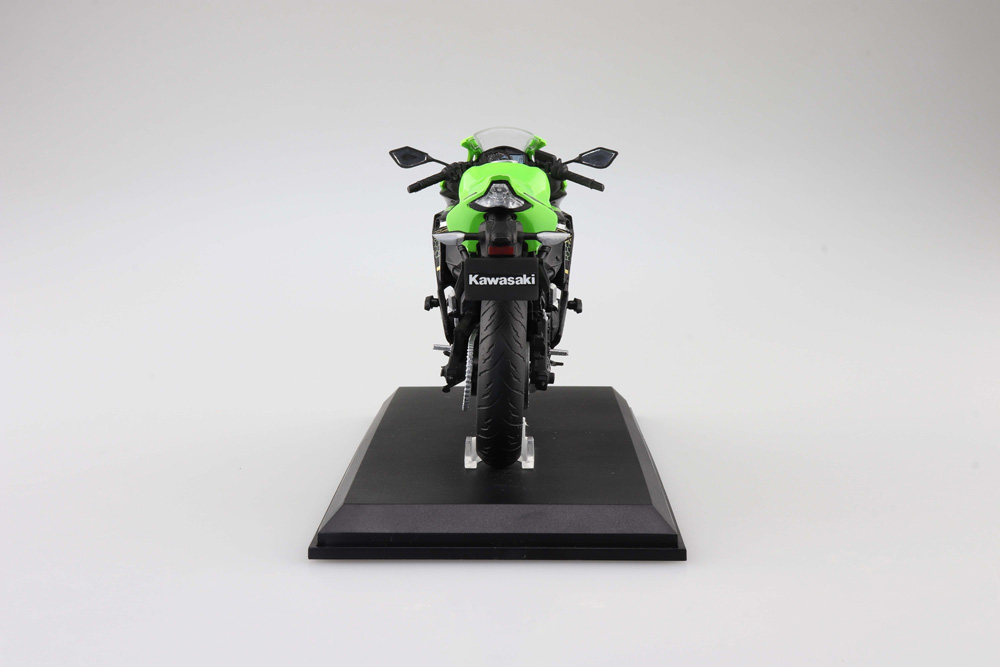 KAWASAKI Ninja ZX-25R (ライムグリーン×エボニー)【4905083109694