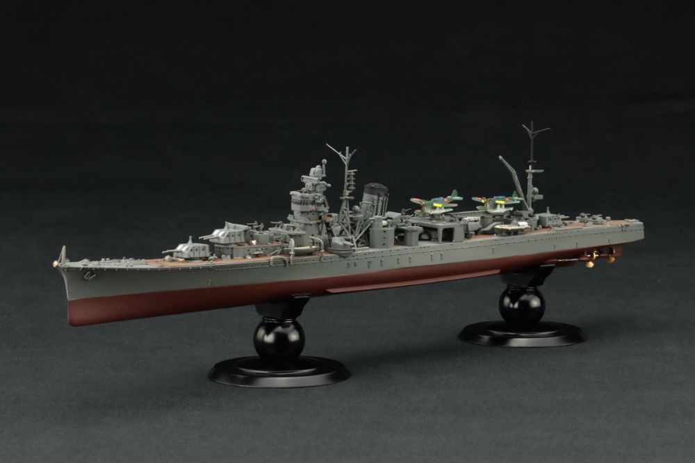 1/700 特シリーズ №108 日本海軍軽巡洋艦 矢矧（昭和20年/昭和19年