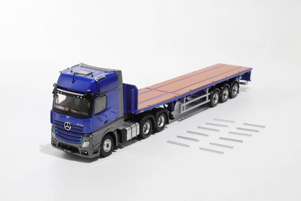 1/64 Mercedes-Benz ACTROS ギガスペース 6x2 セミトラクター