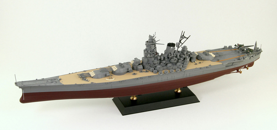 1/700 日本海軍 戦艦 大和 最終時 塗装済みプラモデル【WP01