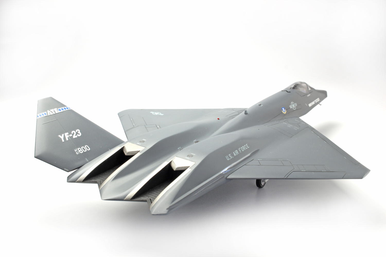 1/72 アメリカ空軍 試作戦闘機 YF-23【AE-24:4545782075632