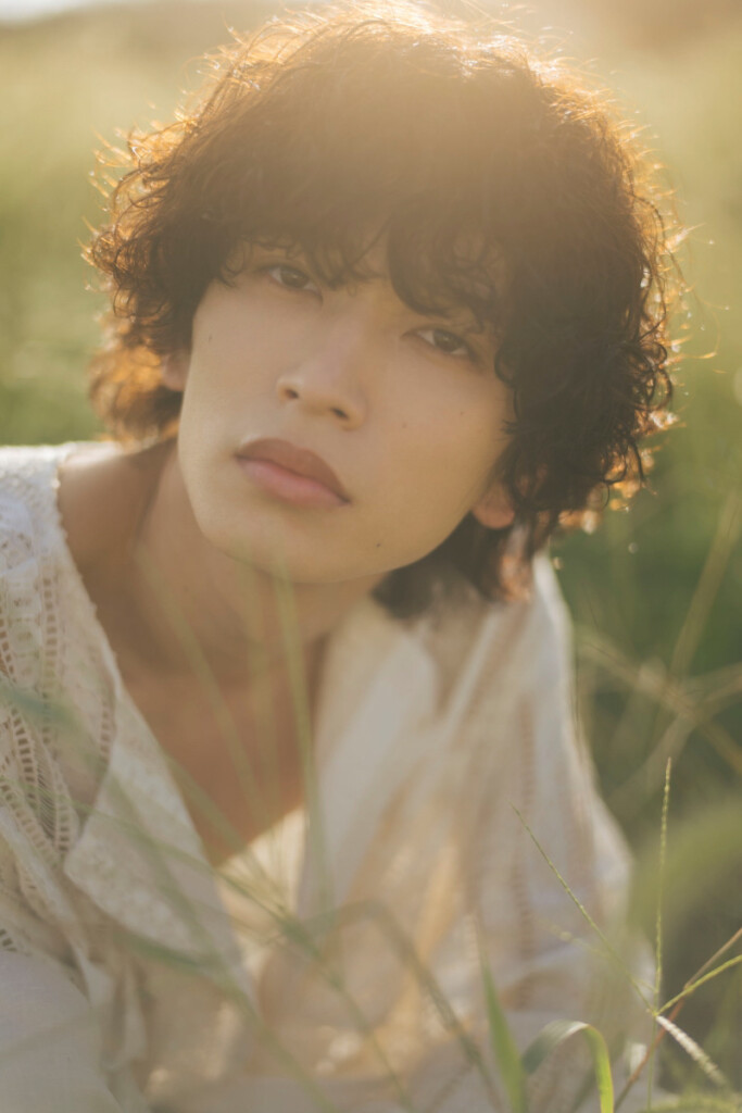WATWING 鈴木曉 初写真集を誕生日の2/15に発売決定！！ 鈴木は「みんな
