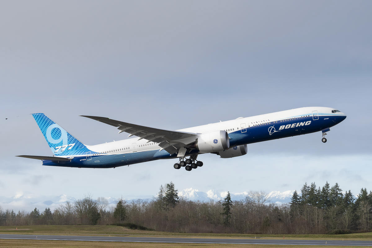 ボーイング、777Xの初飛行映像を公開。機体にはANAのロゴも - トラベル