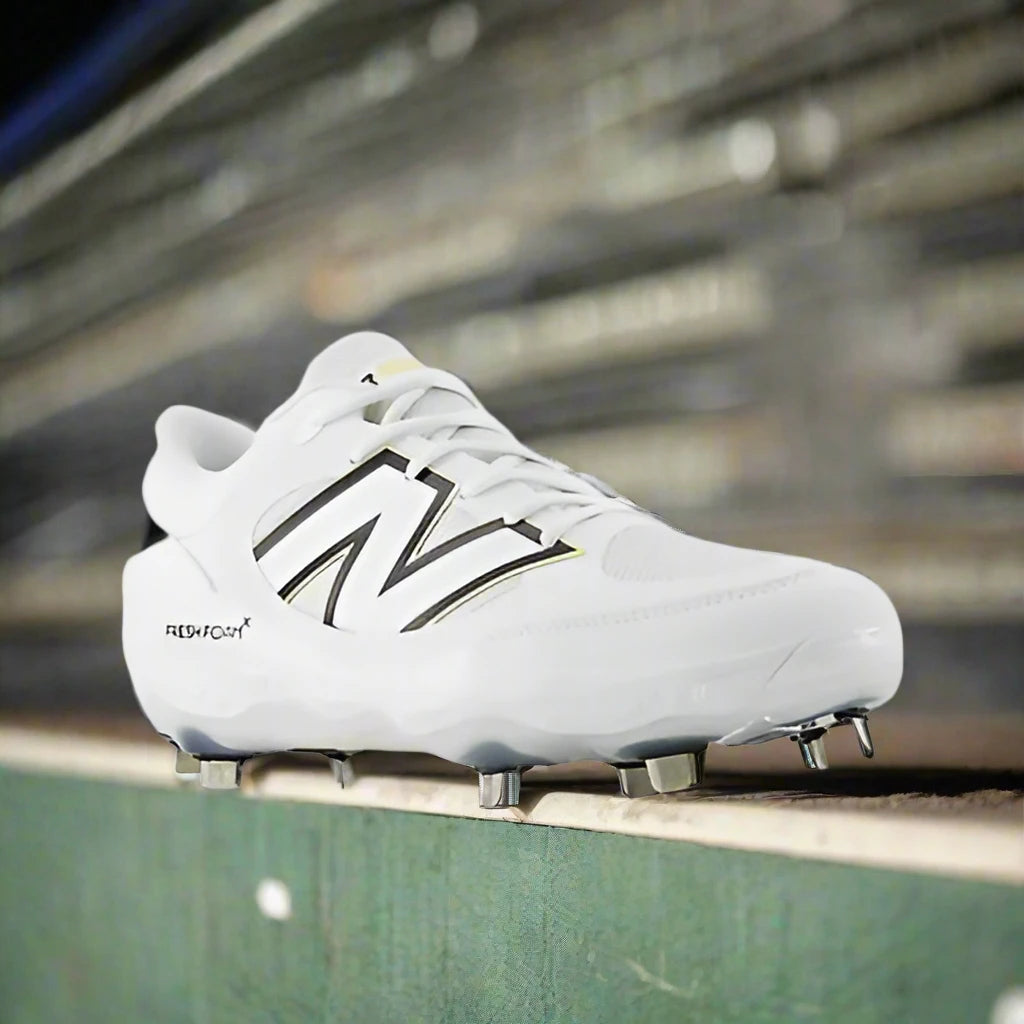 New Balance Fresh Foam X 3000 v7 Metal Cleat - White – TripleSSports