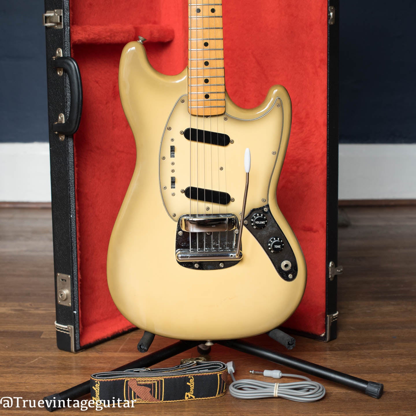 Vintage 1978 Fender Mustang Antigua – True Vintage Guitar