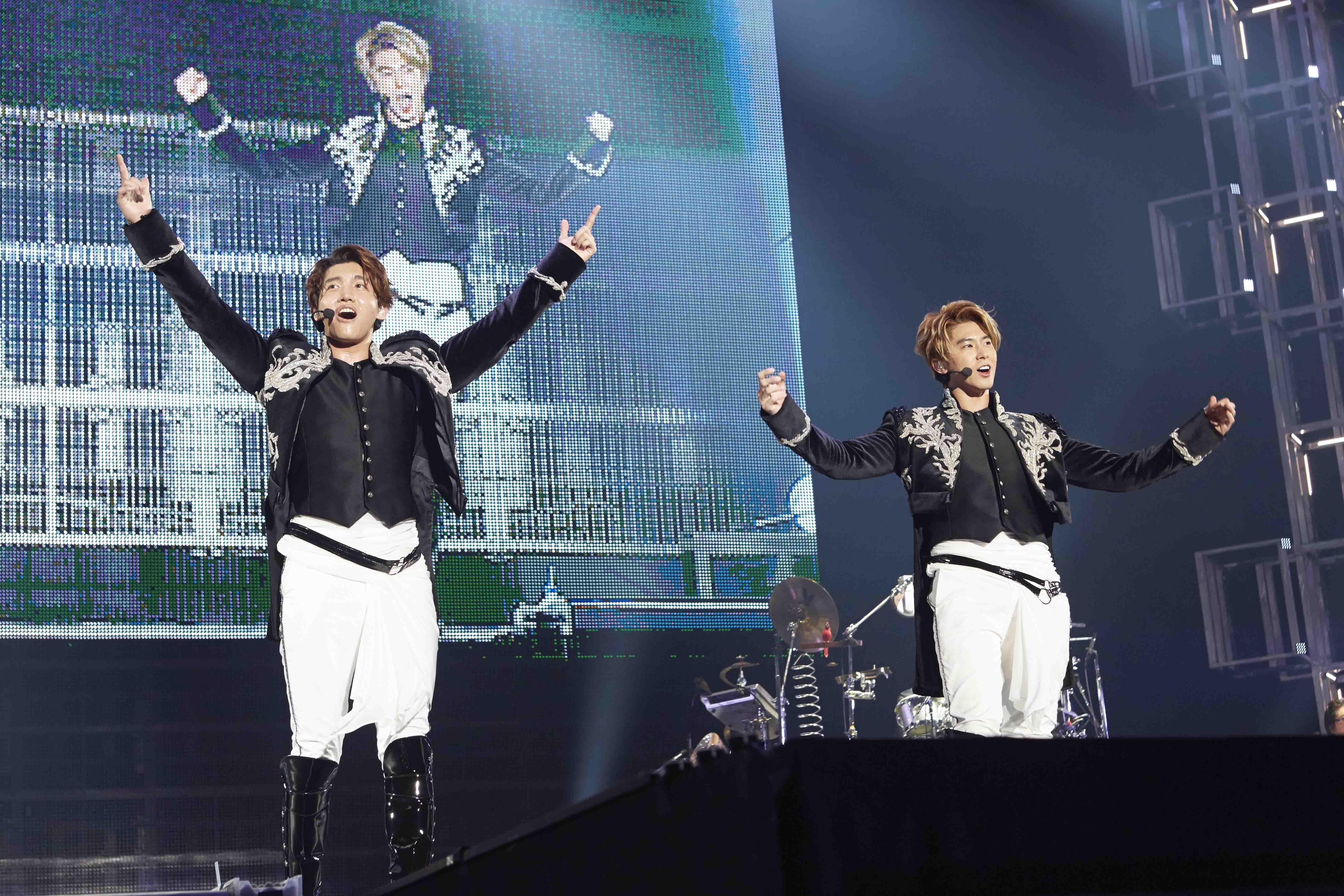 東方神起、ツアー完走！ 3年で観客200万人動員を記録（1/2） - ウレ