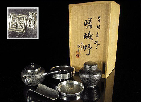 取扱商品 | 骨董品からブランド品まで専属の鑑定士が査定いたします。
