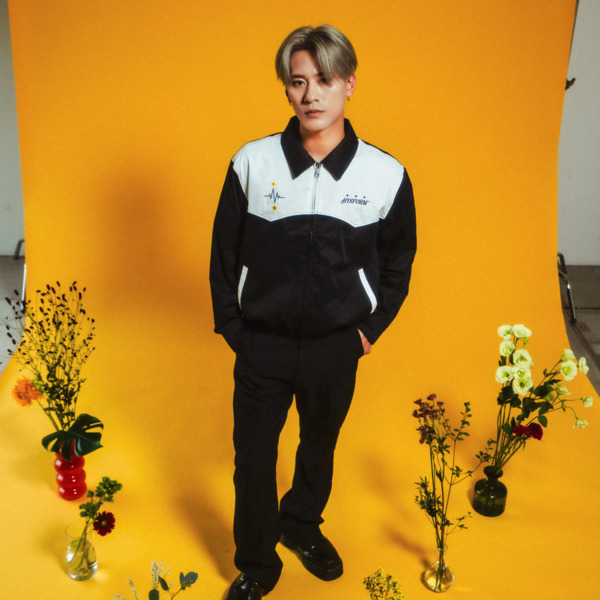 FLOWER STAND STAFF JACKET | HYSFORM™ | VERTICAL GARAGE OFFICIAL
