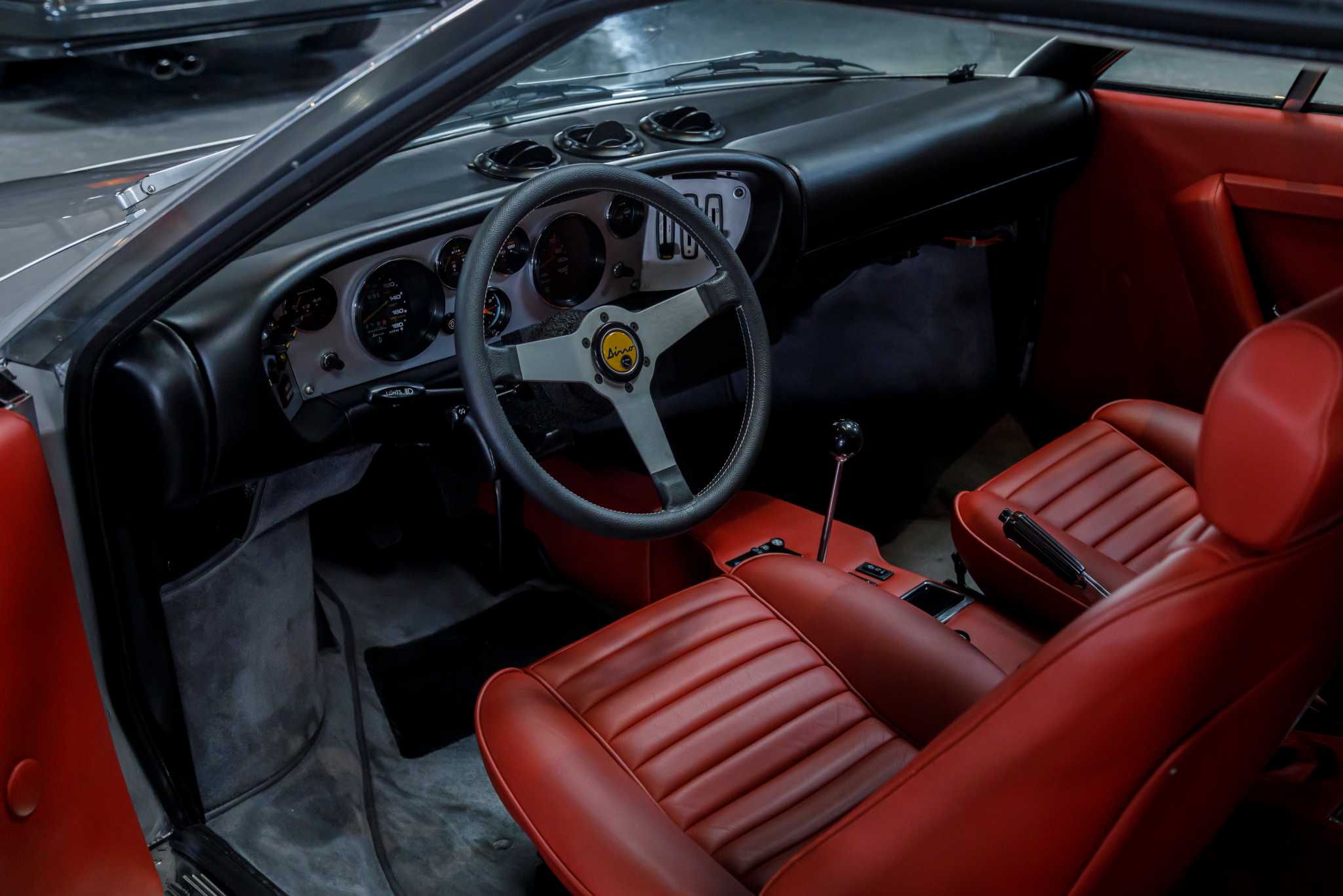 フェラーリ DINO308GT4 - Vintage Car VISCO｜北九州市小倉の