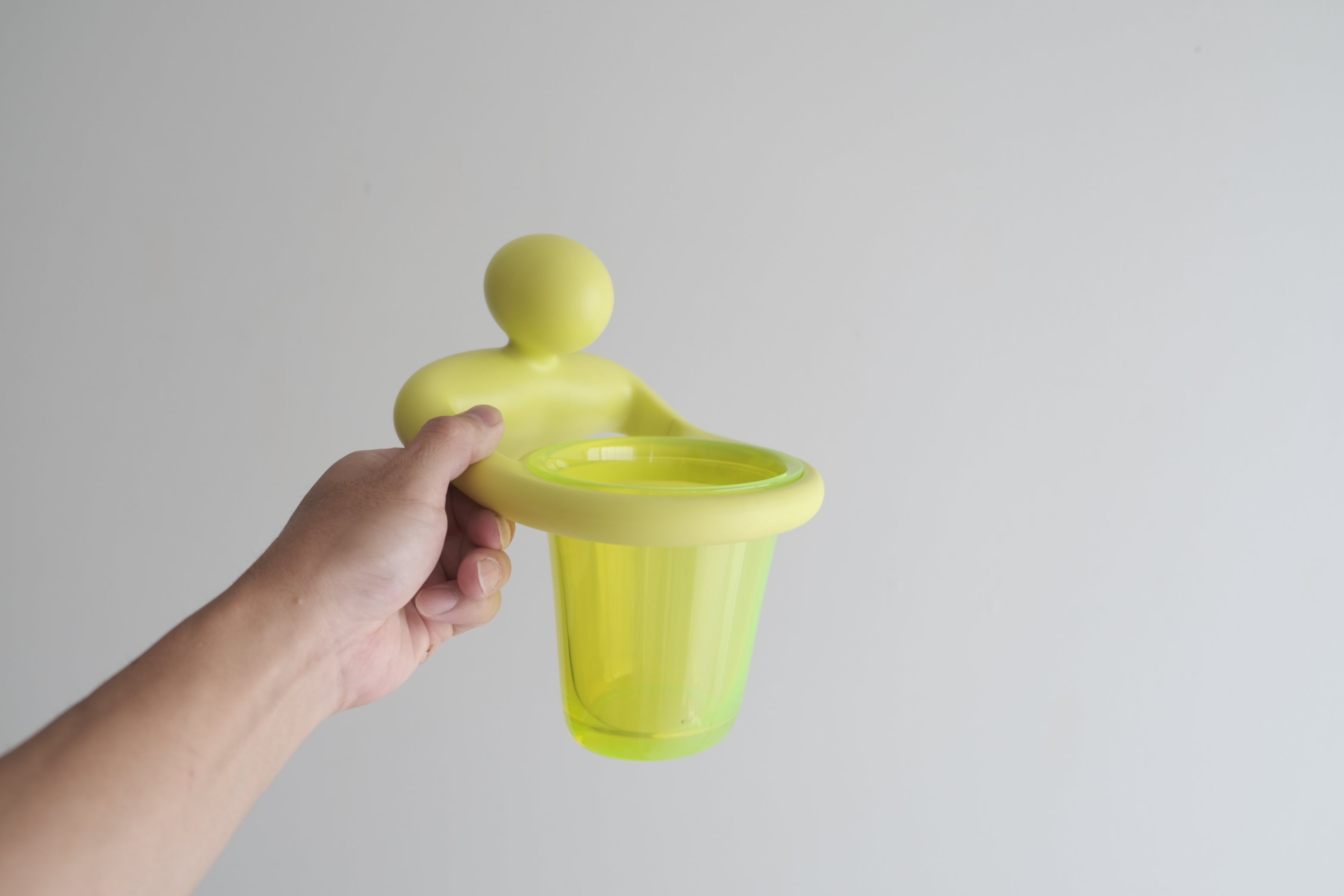 ALESSI「Antonio D」歯ブラシホルダー GV16 Y（イエロー／ウォール