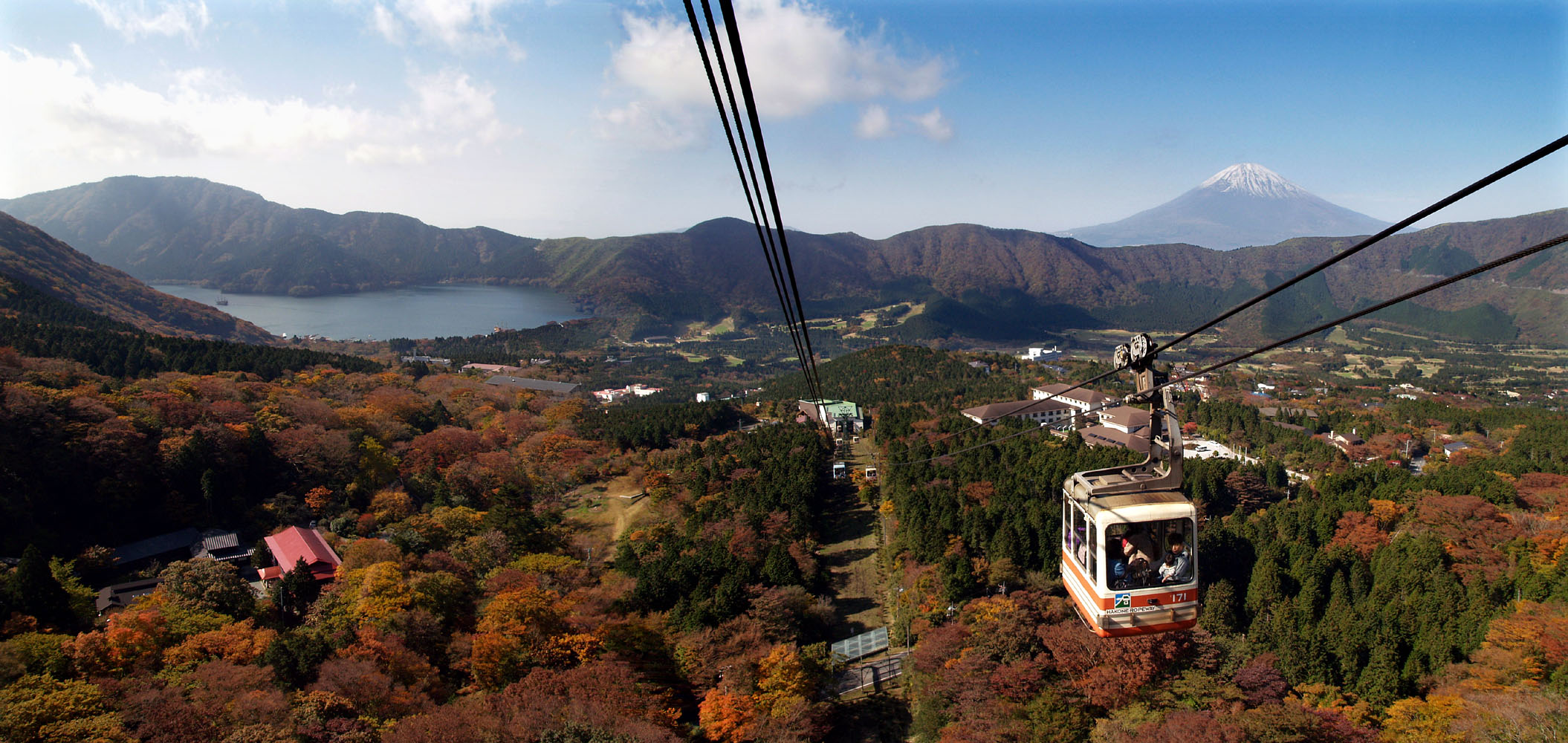 秋の箱根路（富士山）