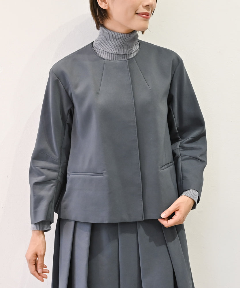 トリプルクロス ノーカラージャケット｜軽くてふっくらした三重織り