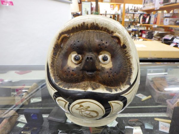 達磨狸 たぬき ダルマ 貯金箱 陶器製 高さ約25cm 買い取りしました