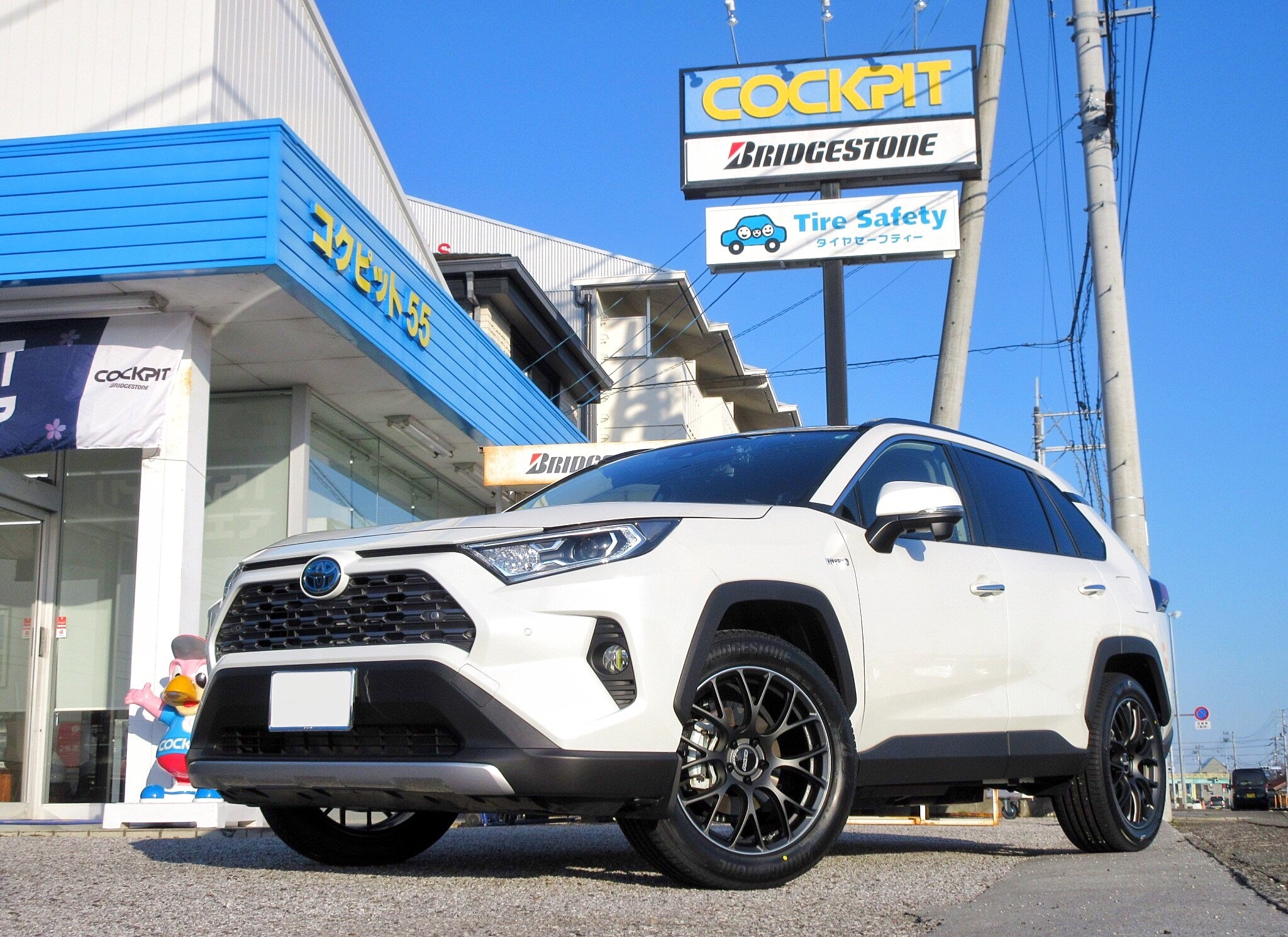 こだわりパーツ満載で、目指したのは “楽しすぎるSUV！” RAV4