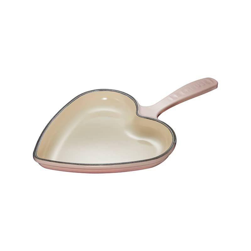 Le Creuset Heart Skillet Shell Pink (16 cm) — Consiglio's Kitchenware