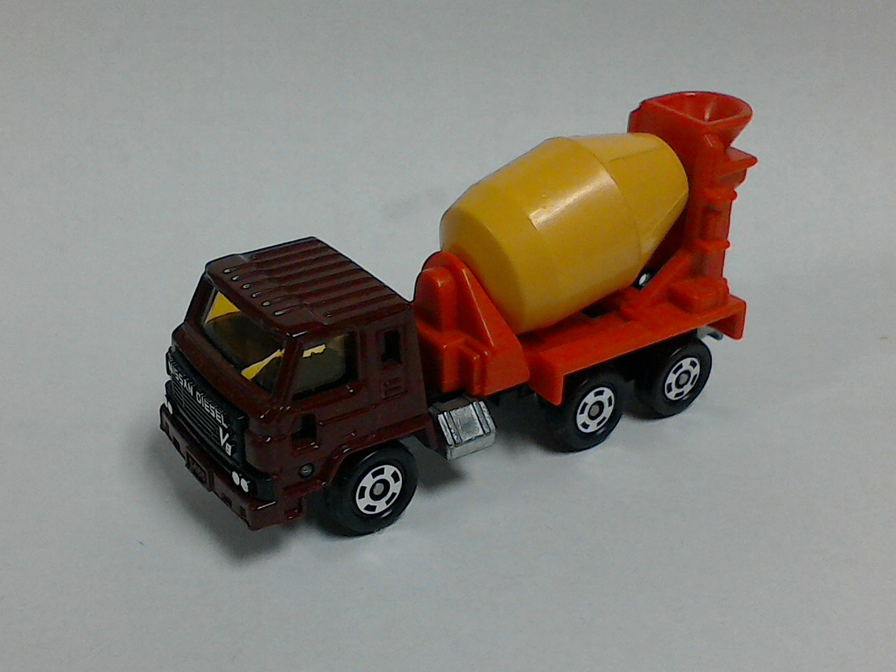 Buffalo Road Imports. Unic truck crane on Nissan carrier