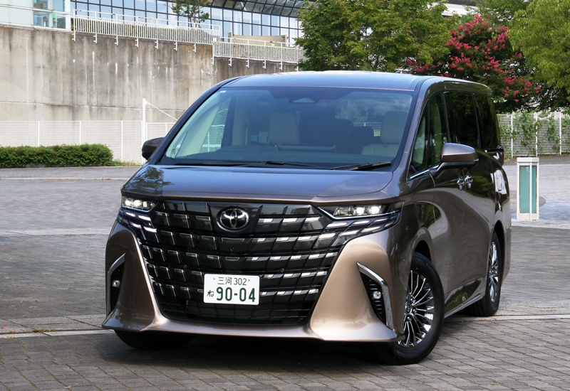 40系トヨタ アルファード、ヴェルファイア試乗記・評価 燃費や乗り心地