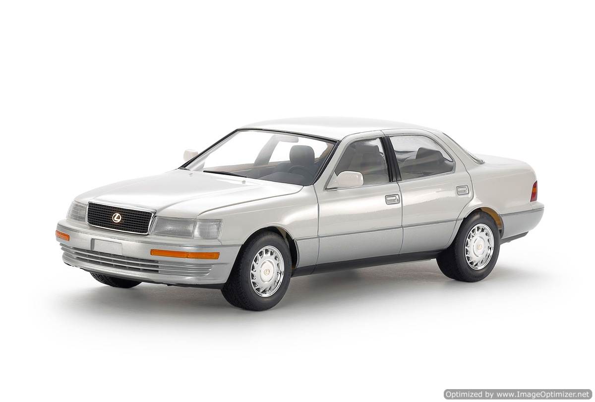 Tamiya Lexus LS 400 1:24 Scale Model Kit 24114 | Cornwall Model Boats