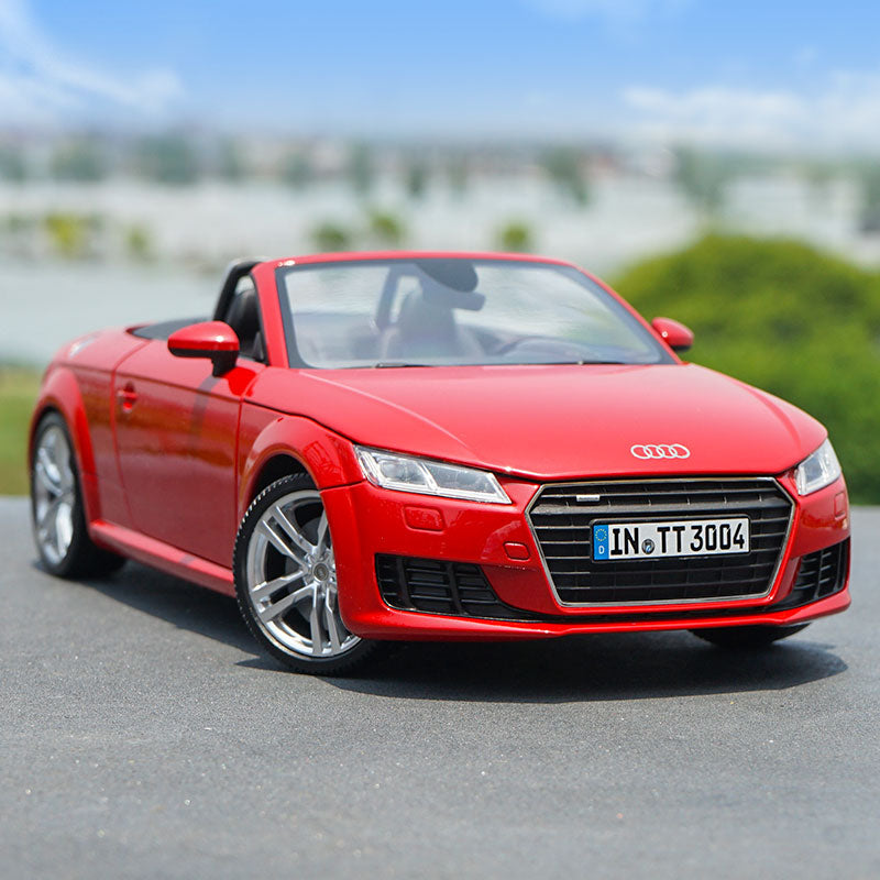 High quality authentic 1:18 Audi TT sport car model Minichamps new