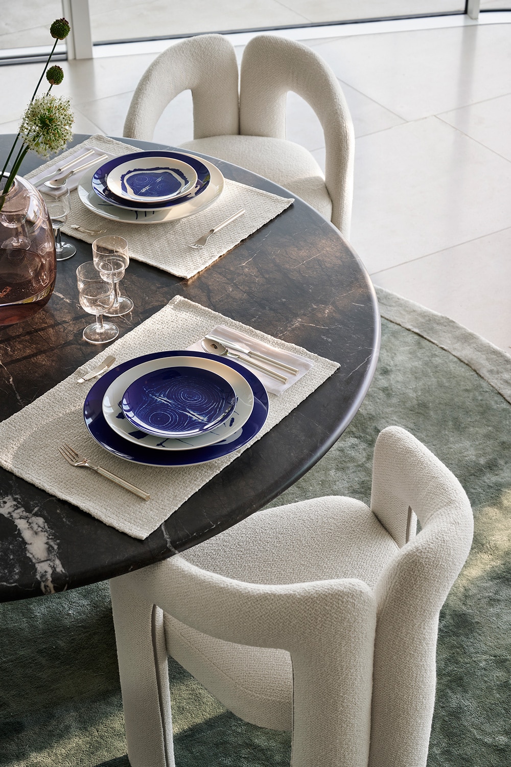 559 SENGU TABLE（セングウ テーブル） Cassina | カッシーナ・イクスシー