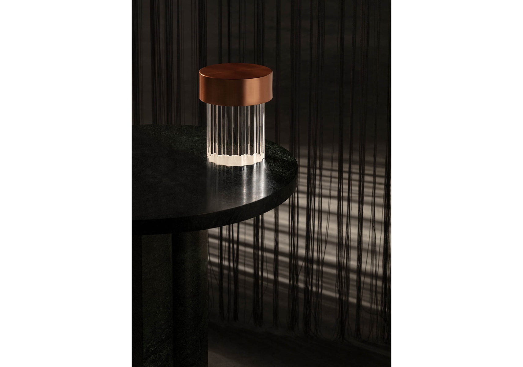 FLOS(フロス) LAST ORDER FLUTED |カッシーナ・イクスシー 公式